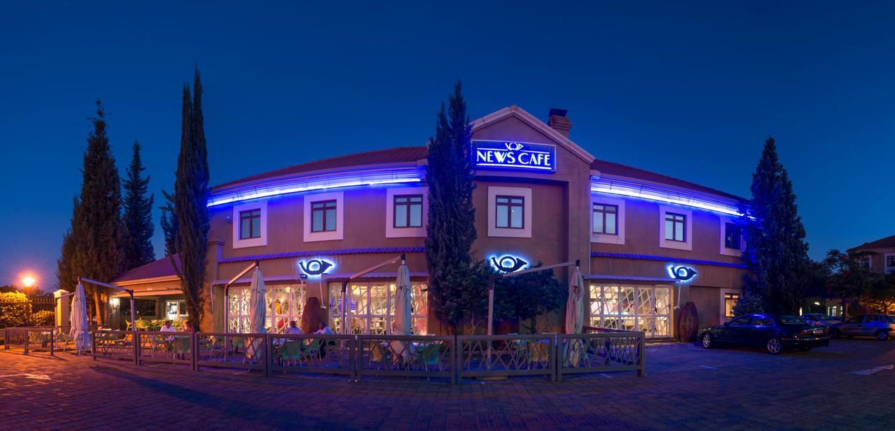 Peermont Mondior Hotel Gaborone Exterior foto