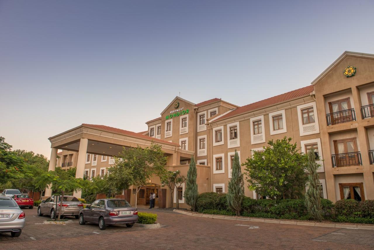 Peermont Mondior Hotel Gaborone Exterior foto